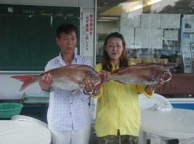 2011年8月14日（日）若狭湾でマダイの68.5cmを釣られました