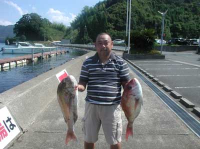 2011年8月14日（日）若狭湾でマダイの69cmを釣られました