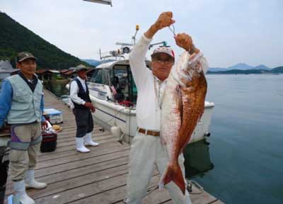 2012年6月24日（日）若狭湾で鯛の88.5cmを釣られました