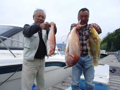 2012年10月14日（日）若狭湾で鯛の63.5cmを釣られました